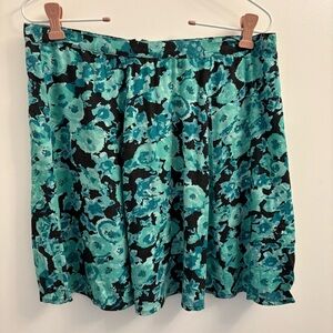 Volcom NWT Floral Pleated Mini Skirt Zip‎ Womens Preppy Feminine Size Large